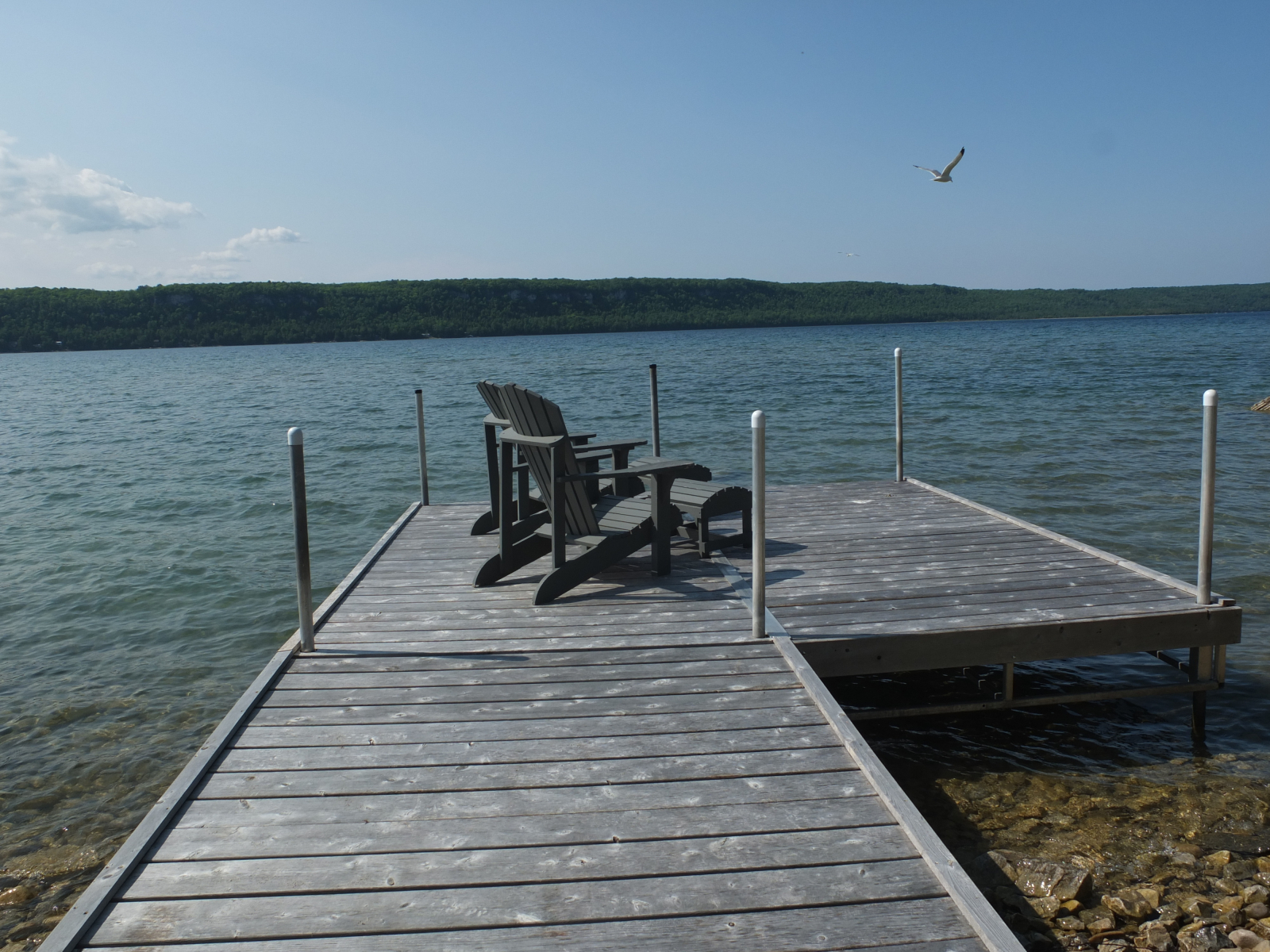 Waterfront cottage in Hope Bay