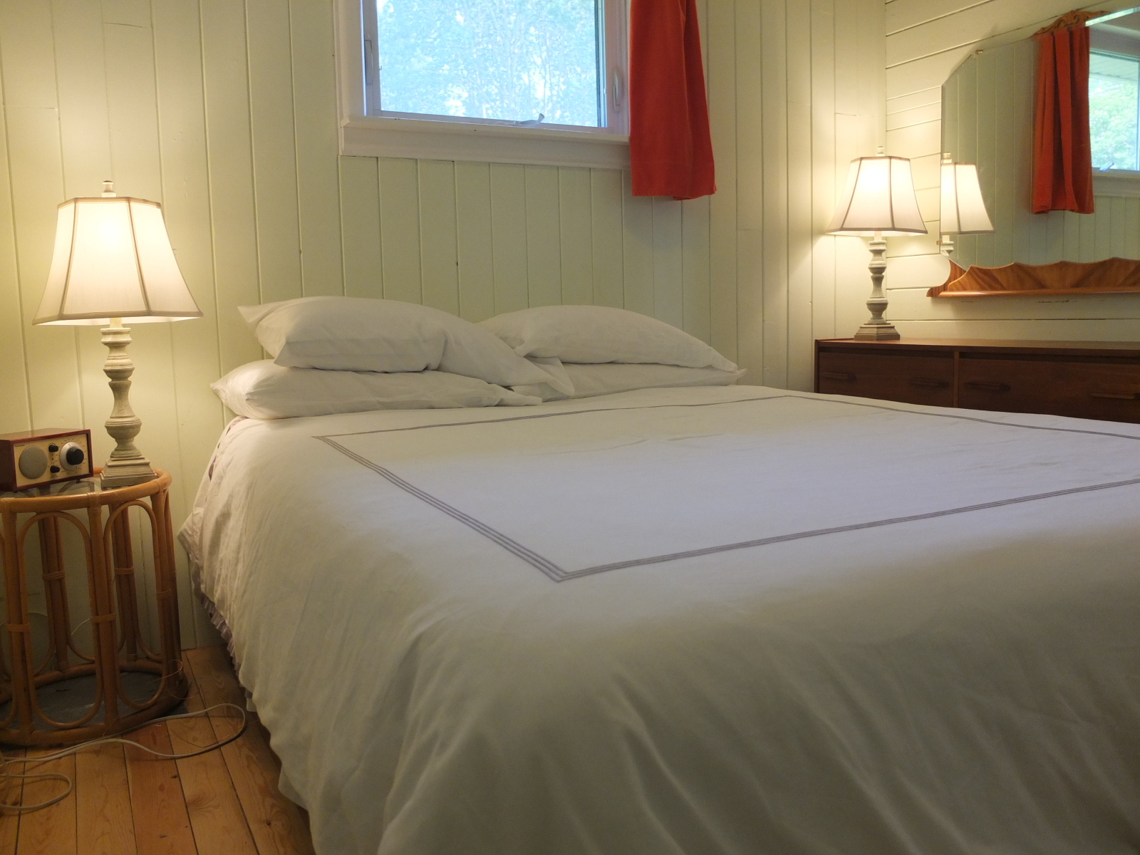 Waterfront cottage in Hope Bay