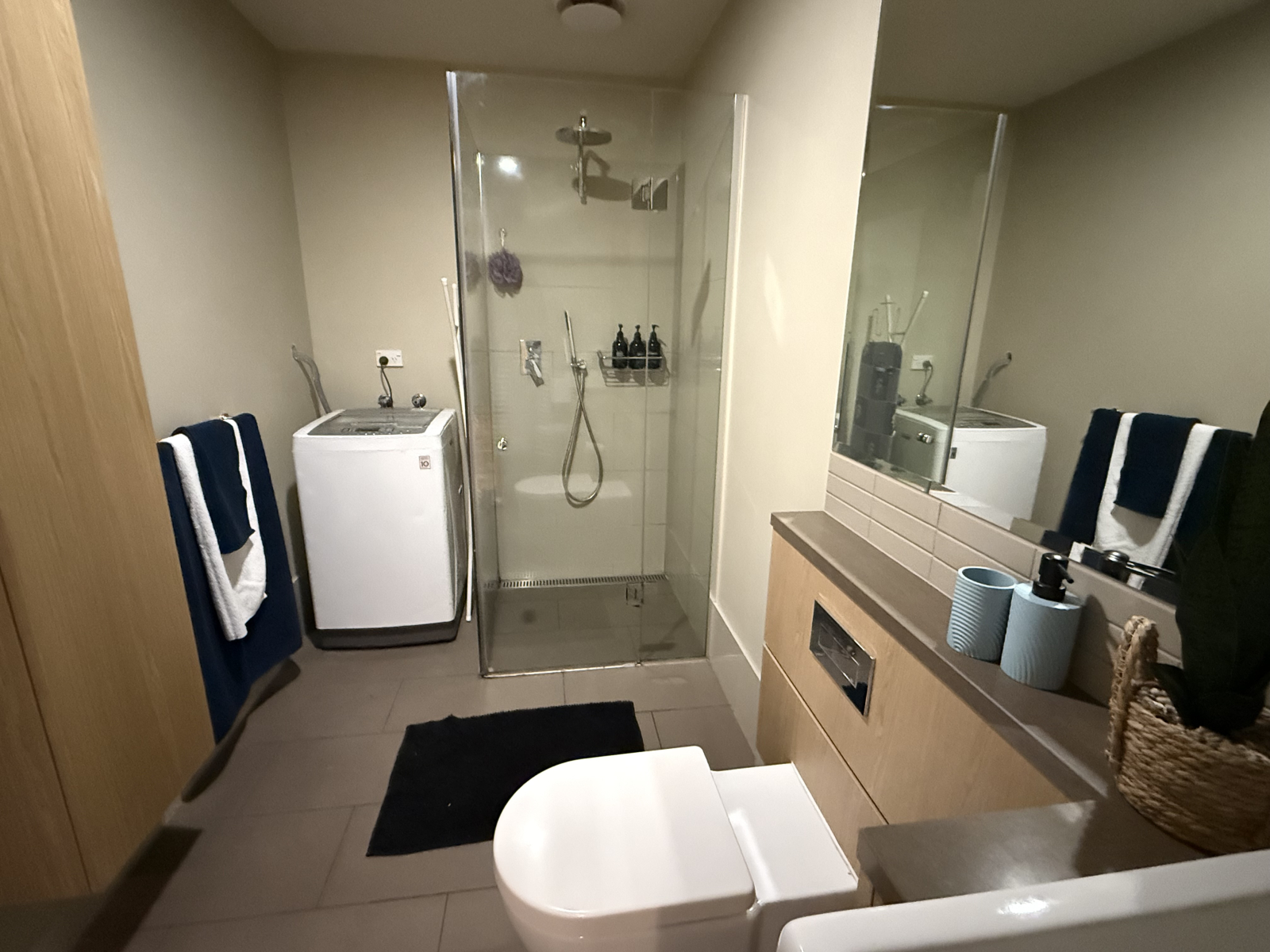 Melbourne City View Apartment