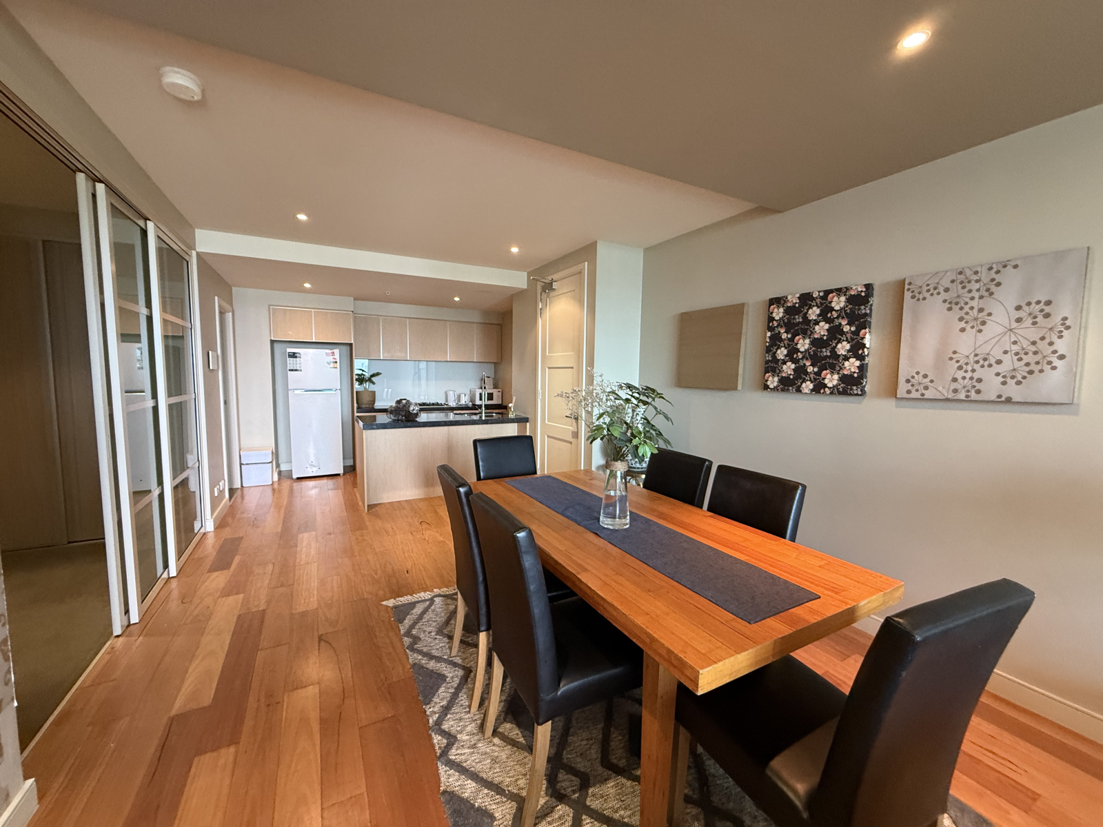 Melbourne City View Apartment
