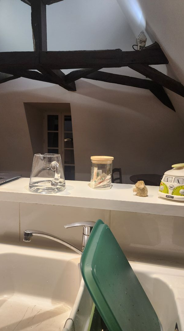 Un endroit à Salies, dans le village béarnais avec une touche médiévale