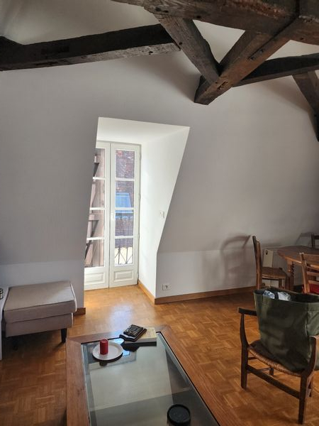 Un endroit à Salies, dans le village béarnais avec une touche médiévale