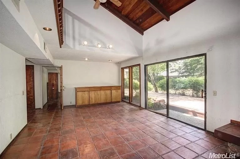 Unique Artistic House Nestled Among Redwoods and Walking Trails