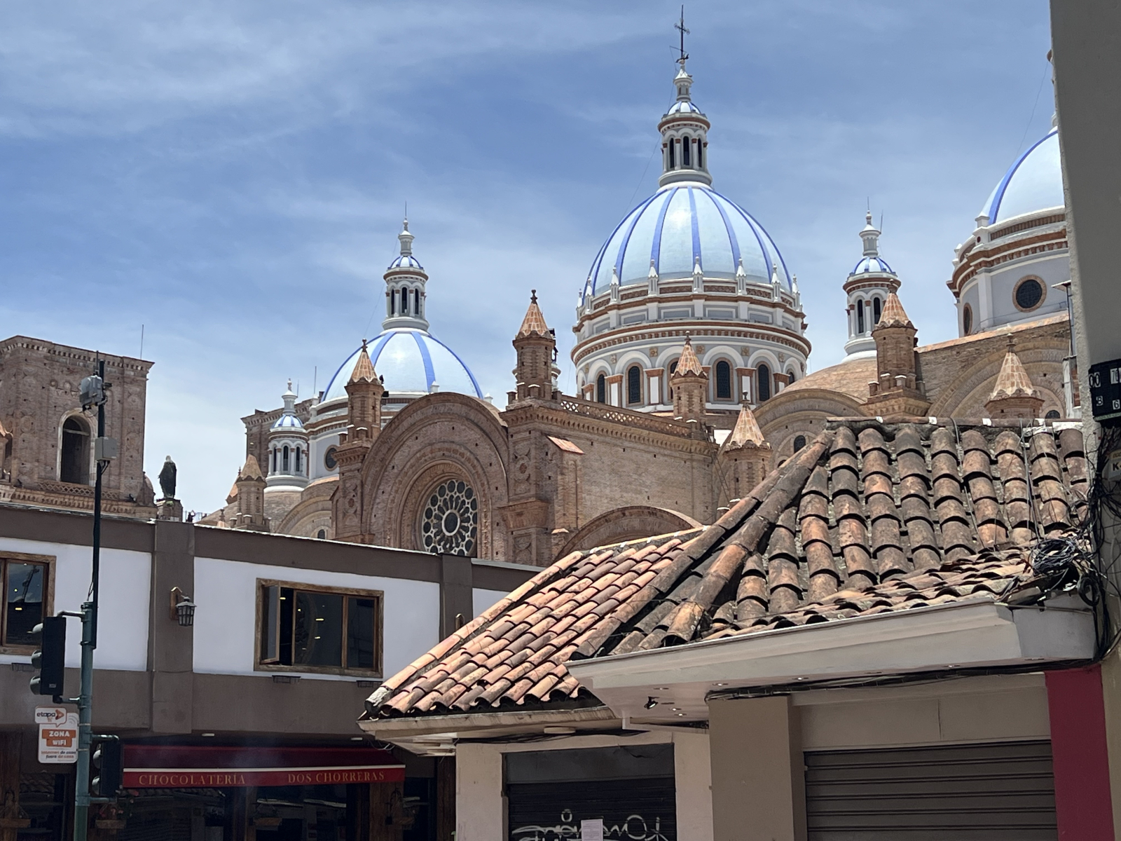 Cuenca Penthouse Condo with Panoramic Views + Huge Terrace with private hot tub, fire pit, and BBQ
