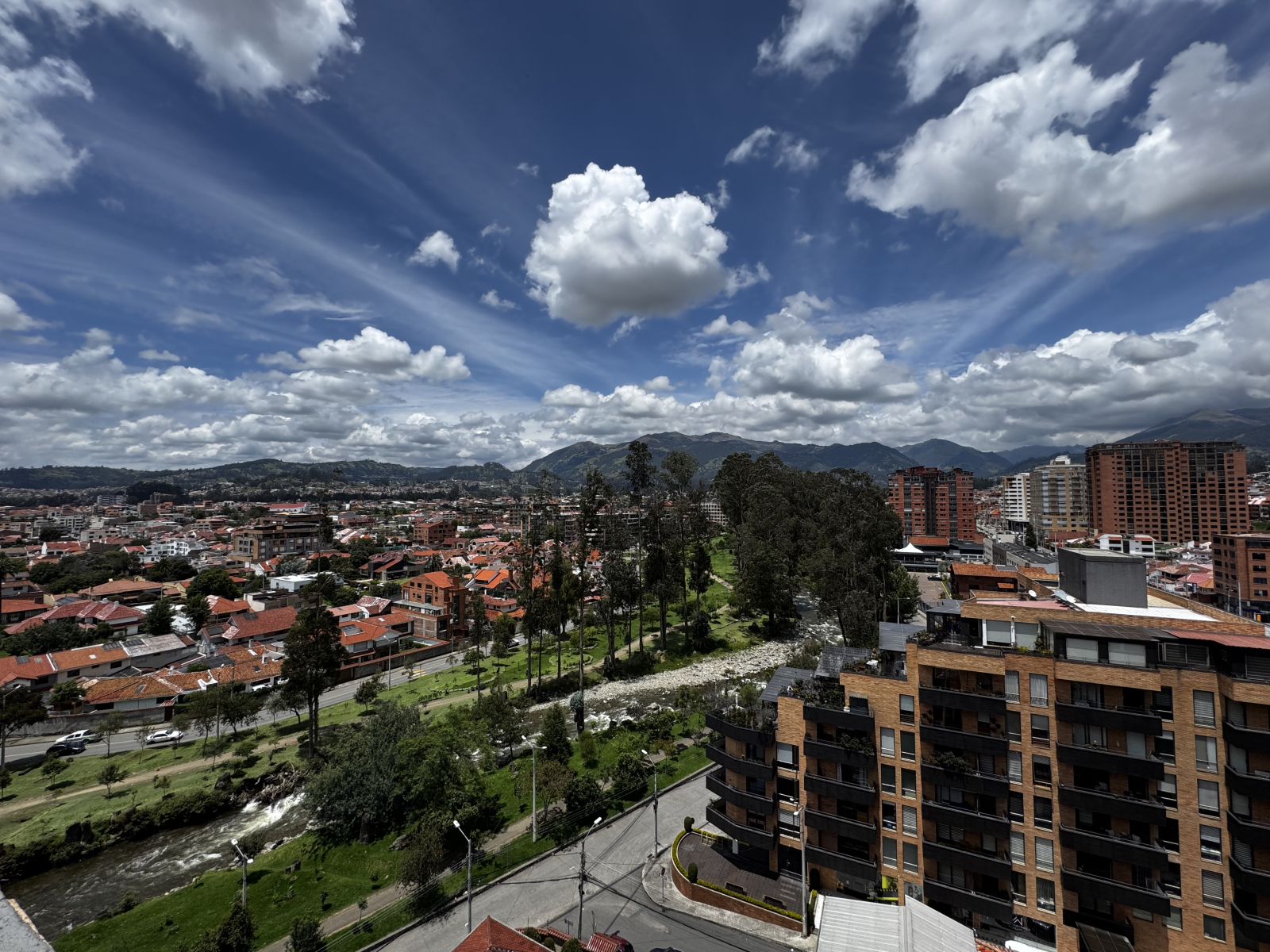 Cuenca Penthouse Condo with Panoramic Views + Huge Terrace with private hot tub, fire pit, and BBQ