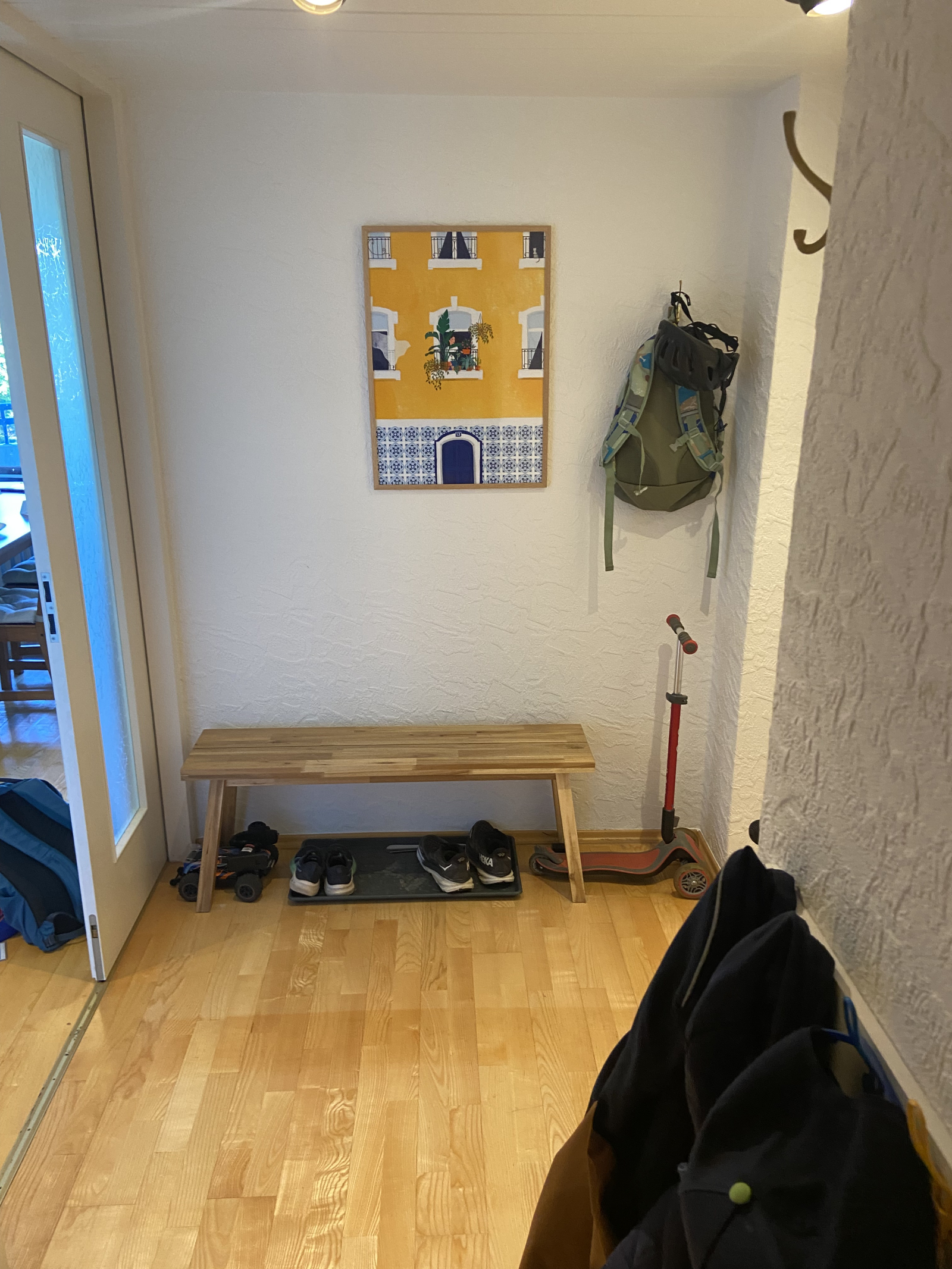 Two bedroom apartment near lakes and public transportation