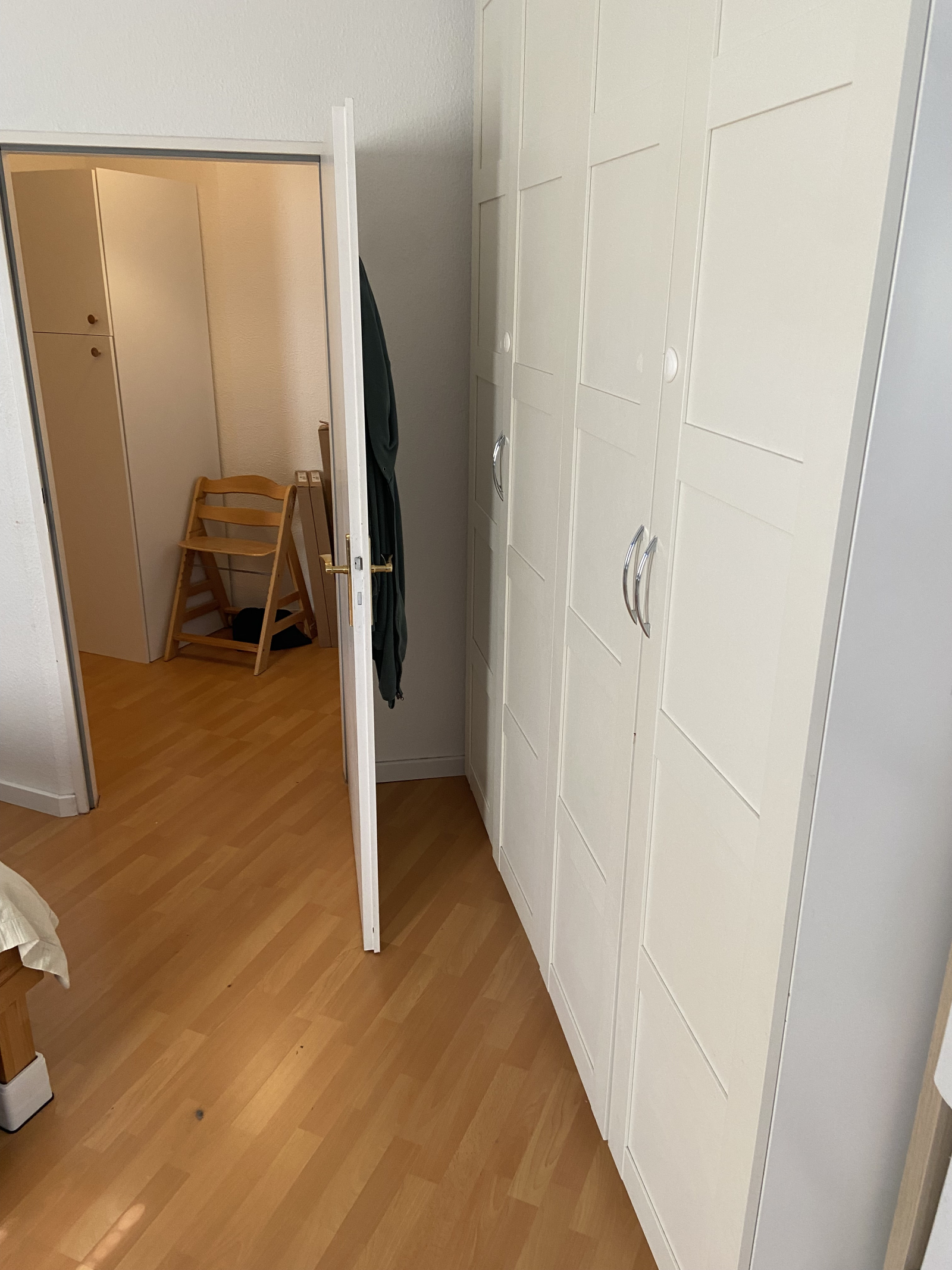 Two bedroom apartment near lakes and public transportation