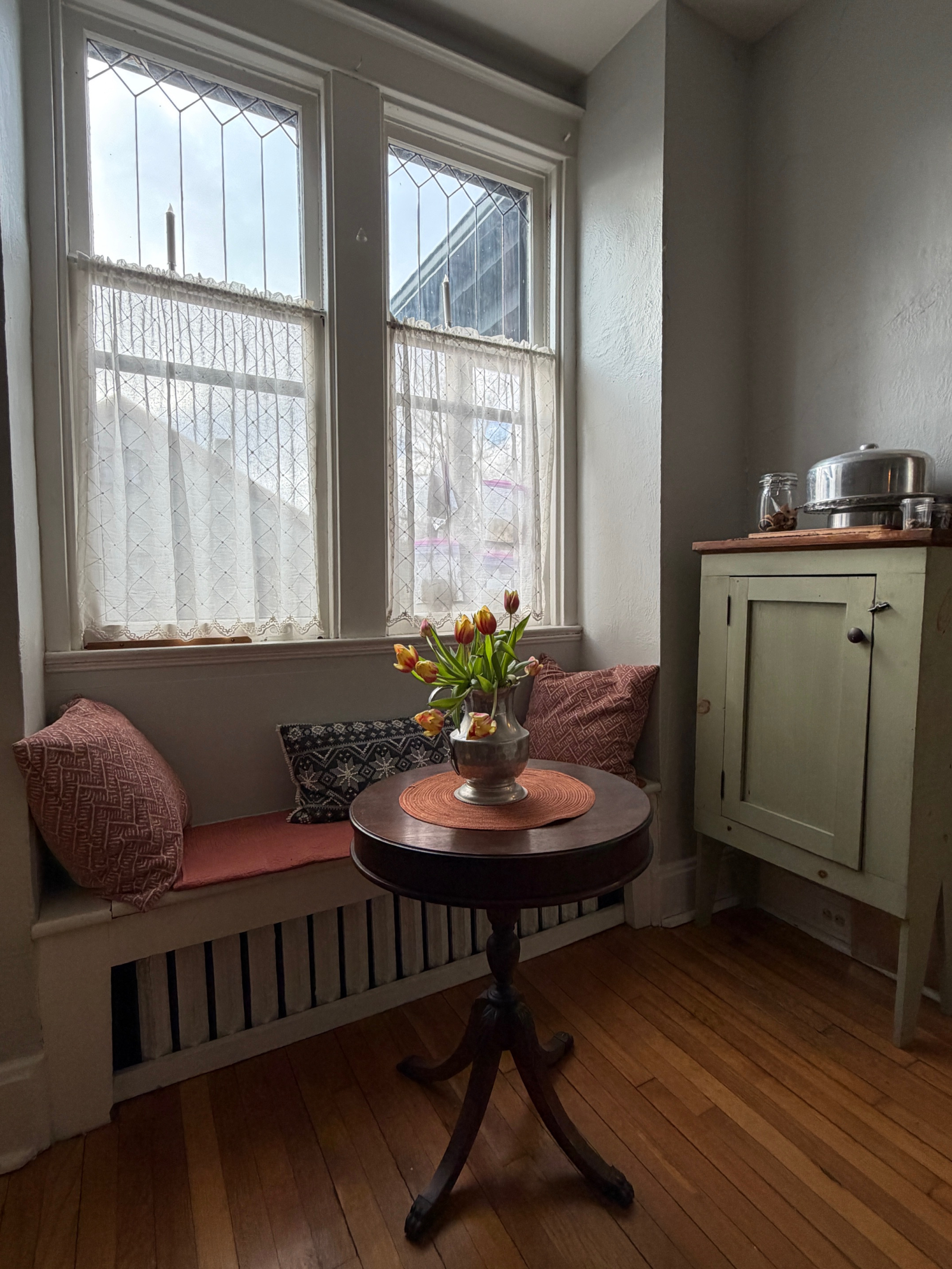 Casa vittoriana in un quartiere storico vicino a un parco splendido