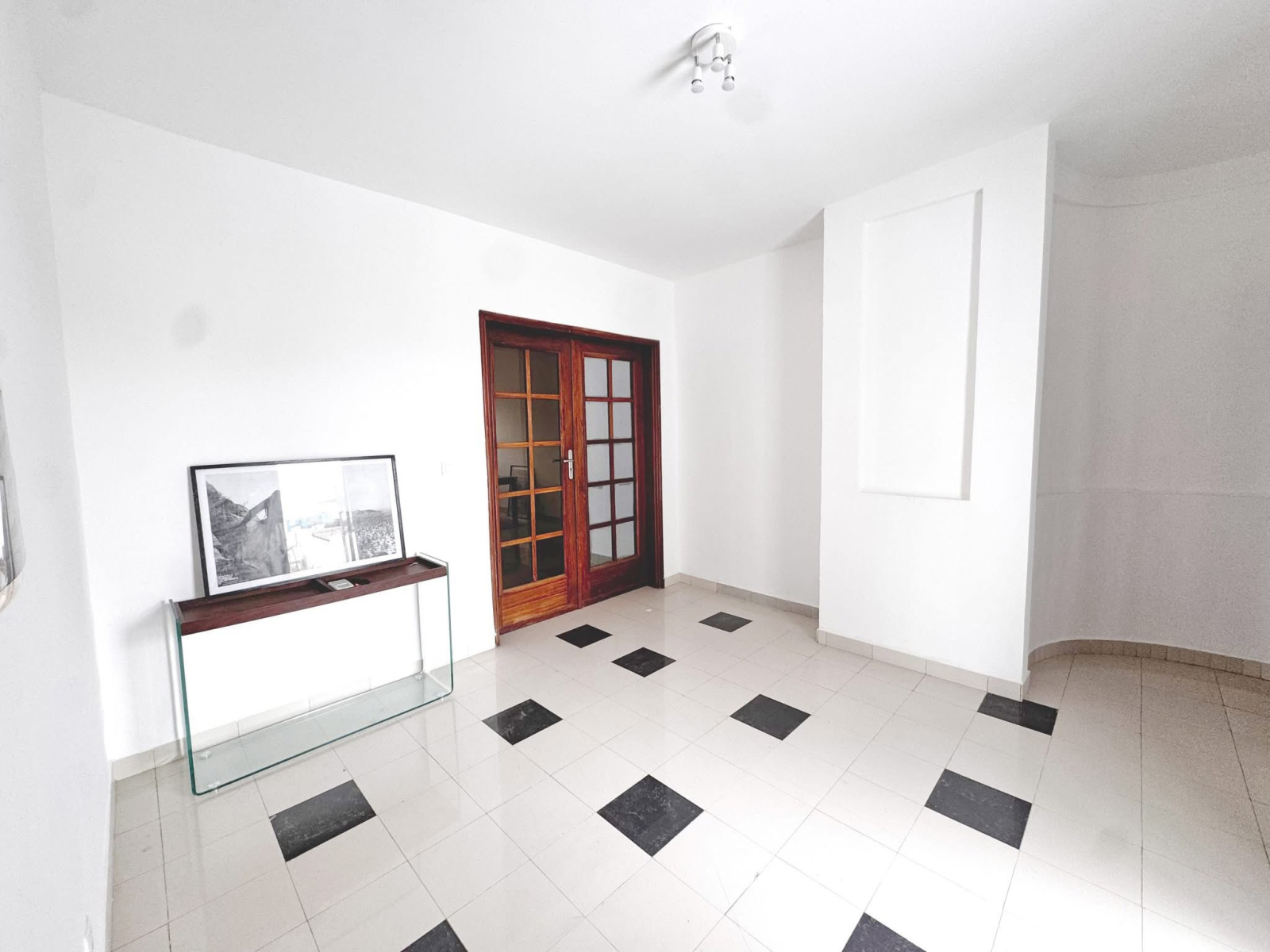 Sunny Penthouse mit großer privater Dachterrasse in Dakar, Senegal