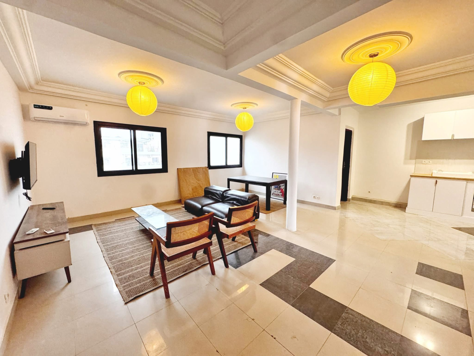 Sunny Penthouse mit großer privater Dachterrasse in Dakar, Senegal