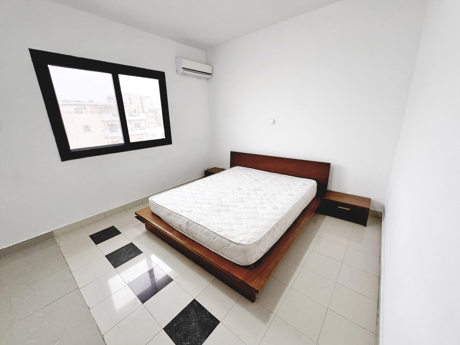 Sunny Penthouse mit großer privater Dachterrasse in Dakar, Senegal