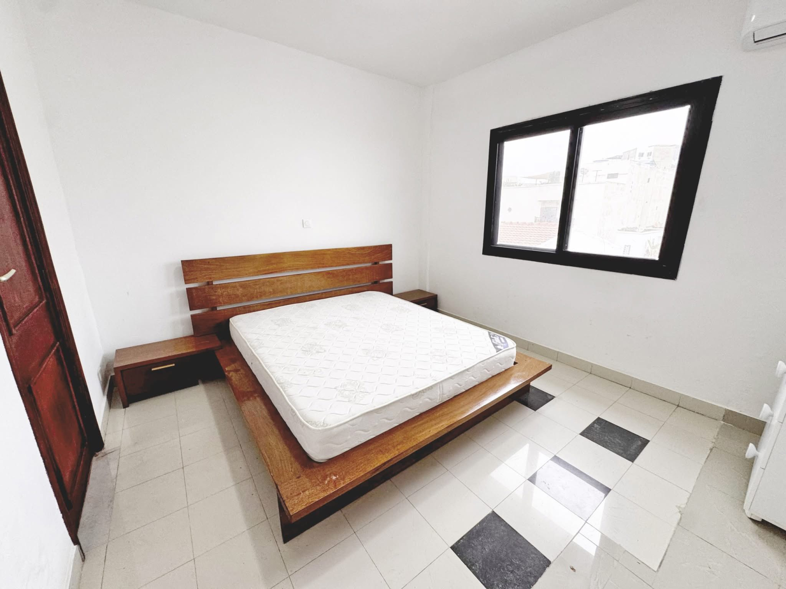Sunny Penthouse mit großer privater Dachterrasse in Dakar, Senegal