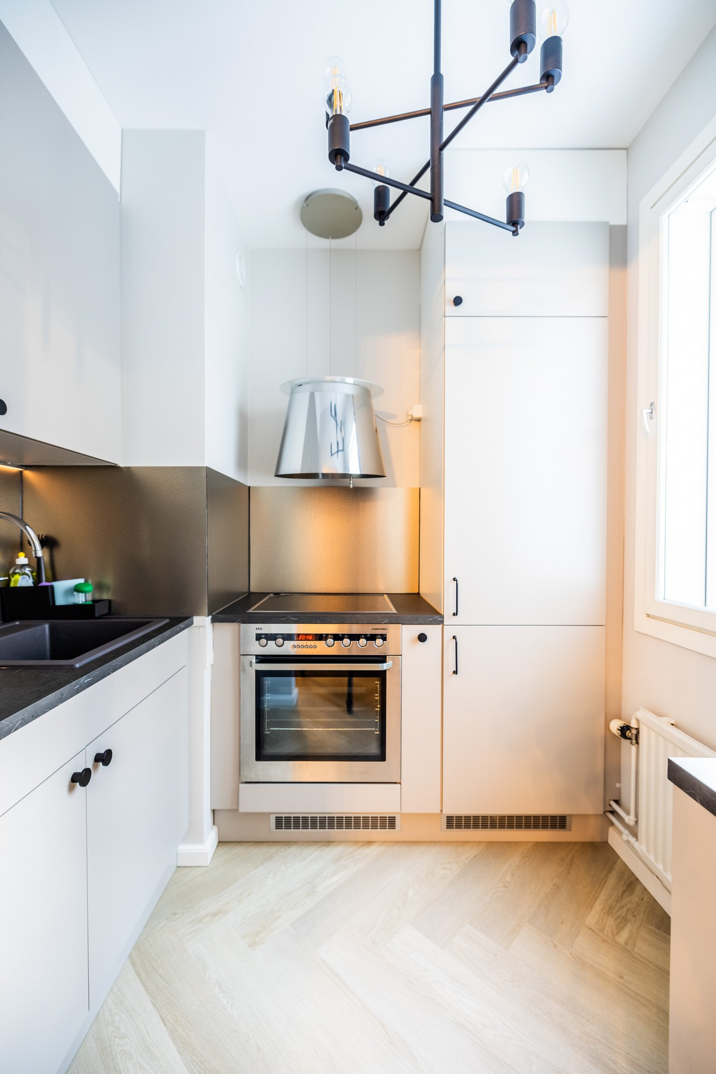 Bright & Newly Renovated Studio Near Airport & Helsinki – Fast Train Access
