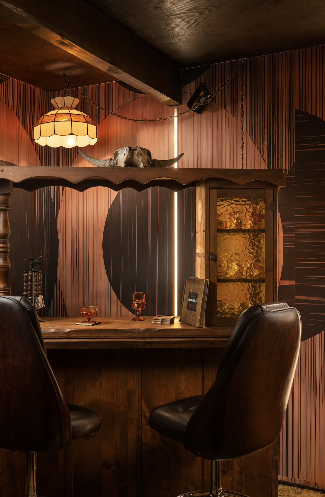 Baita anni '70 di Lake Arrowhead "Shag Chalet" con Speakeasy, Sala Giochi, Cinema e Focolare