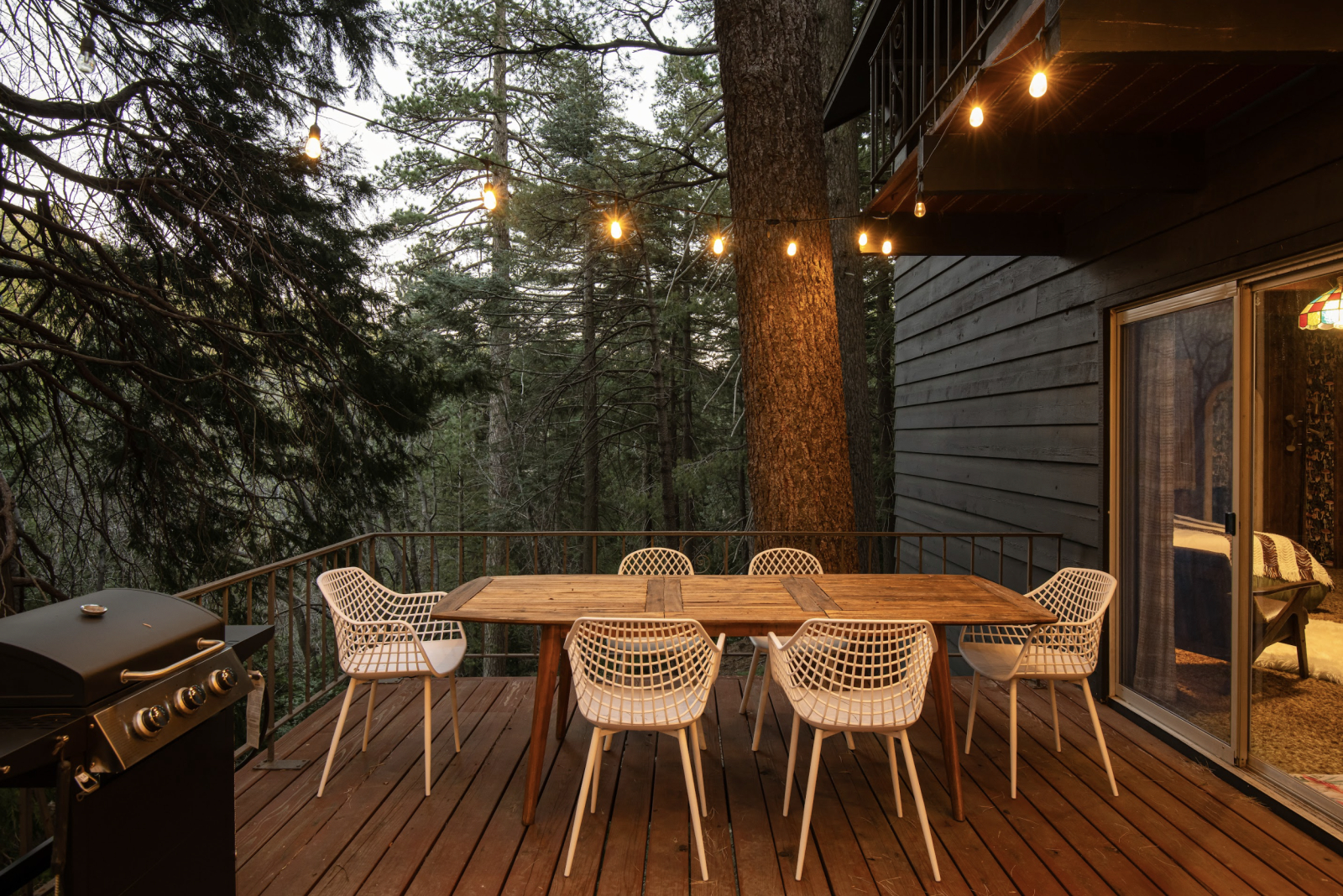 Baita anni '70 di Lake Arrowhead "Shag Chalet" con Speakeasy, Sala Giochi, Cinema e Focolare