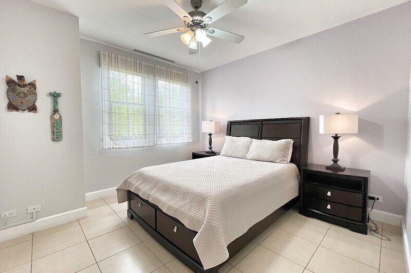Perfectly located 3 bedroom in Pacífico - walking distance to shops and beach