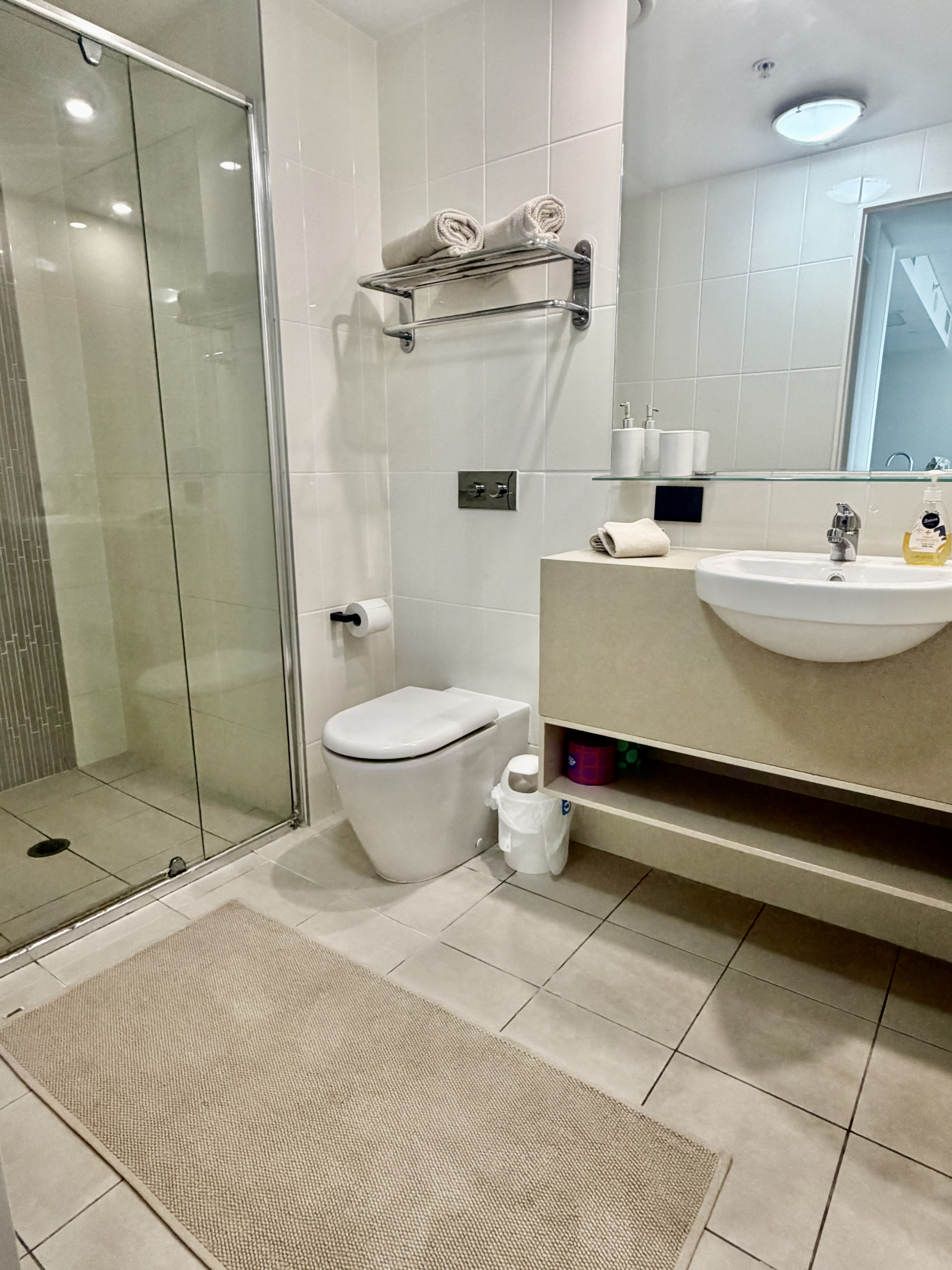 Sunny Gold Coast, (Surfers Paradise) Retreat