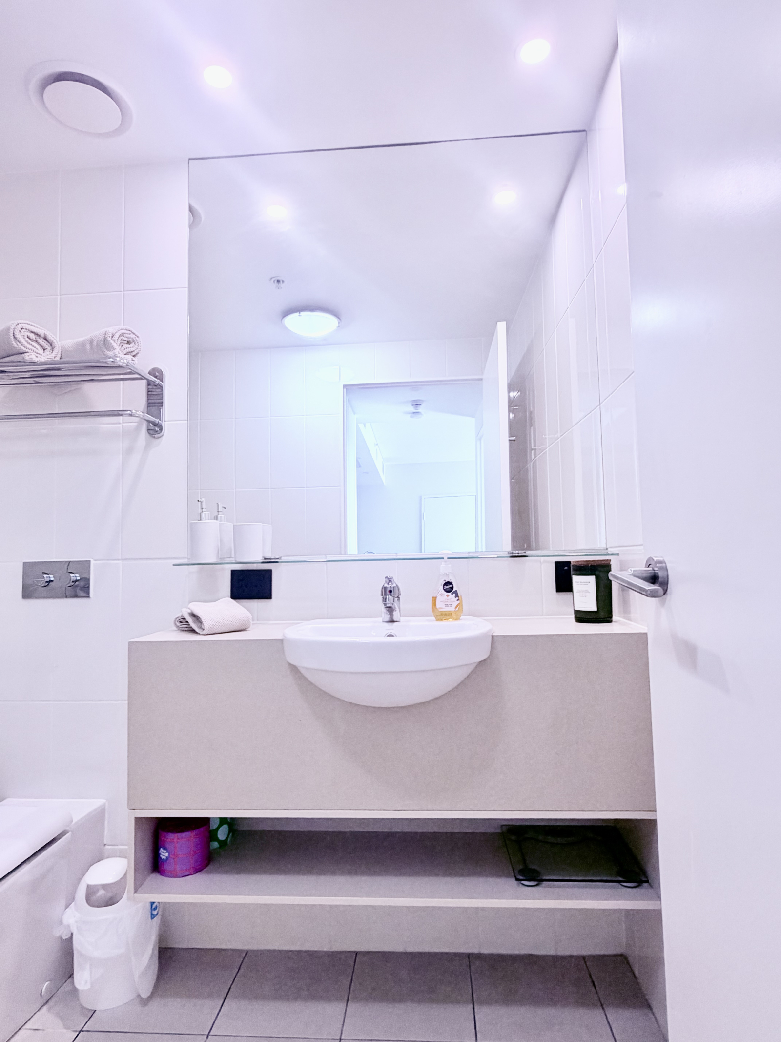 Sunny Gold Coast, (Surfers Paradise) Retreat