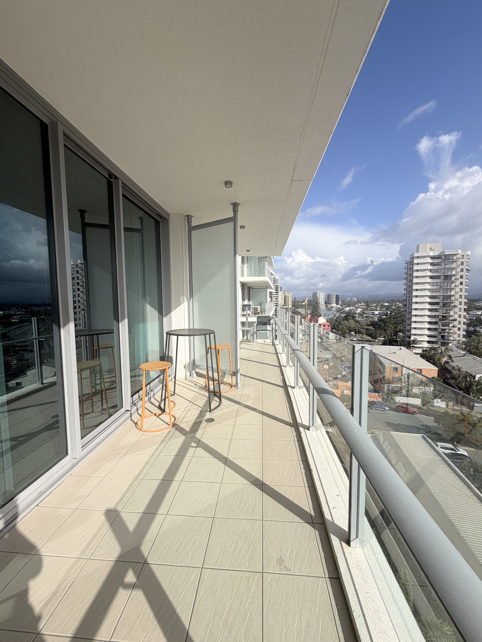 Sunny Gold Coast, (Surfers Paradise) Retreat
