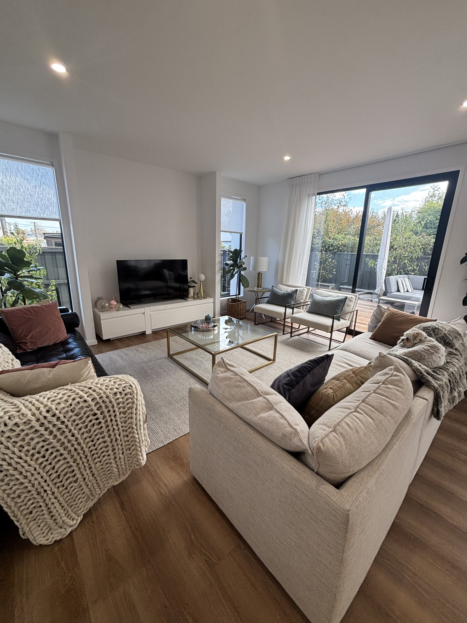 Brand new 5 Bedroom Family Oasis on the doorstep to the Central city