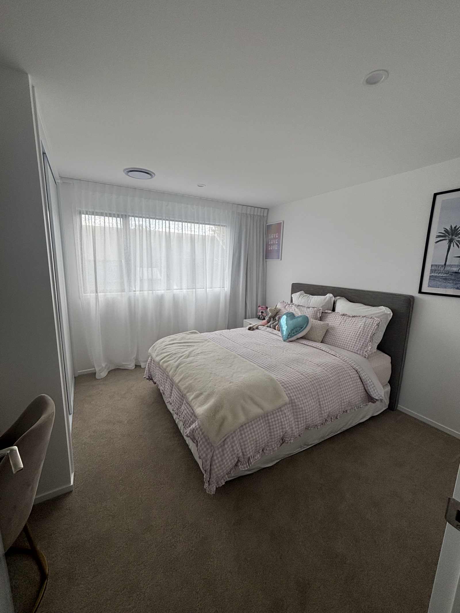 Brand new 5 Bedroom Family Oasis on the doorstep to the Central city