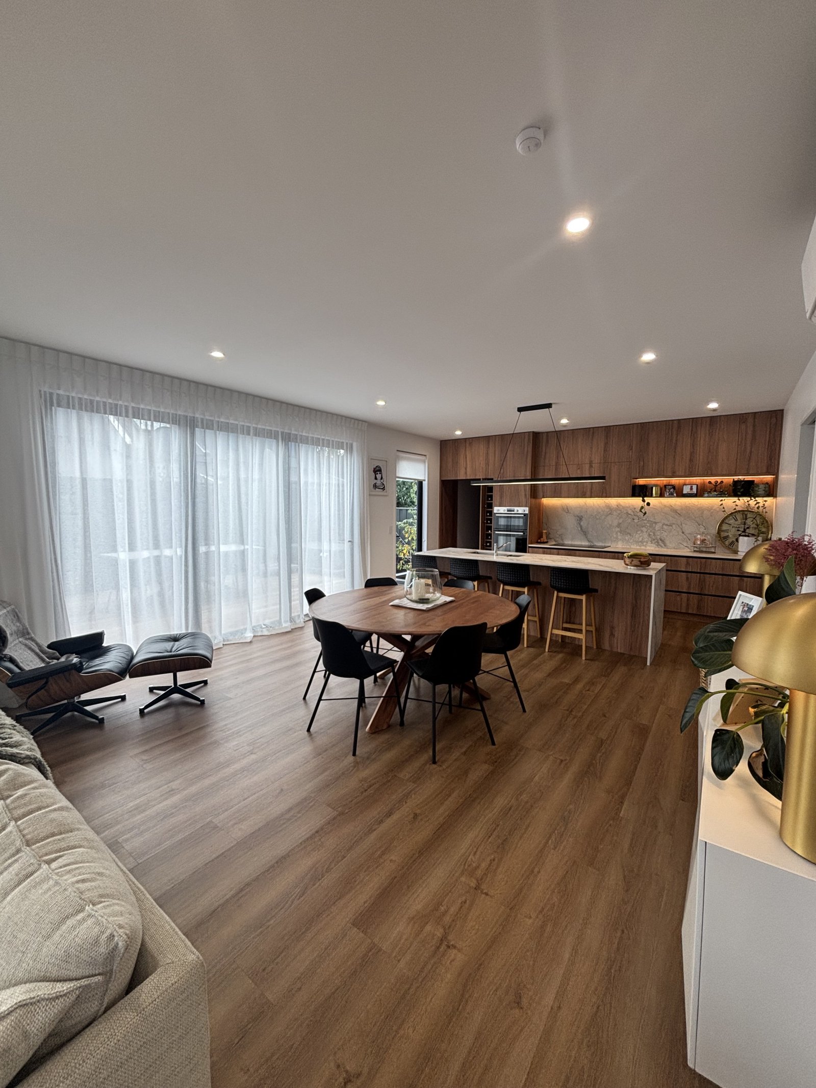 Brand new 5 Bedroom Family Oasis on the doorstep to the Central city