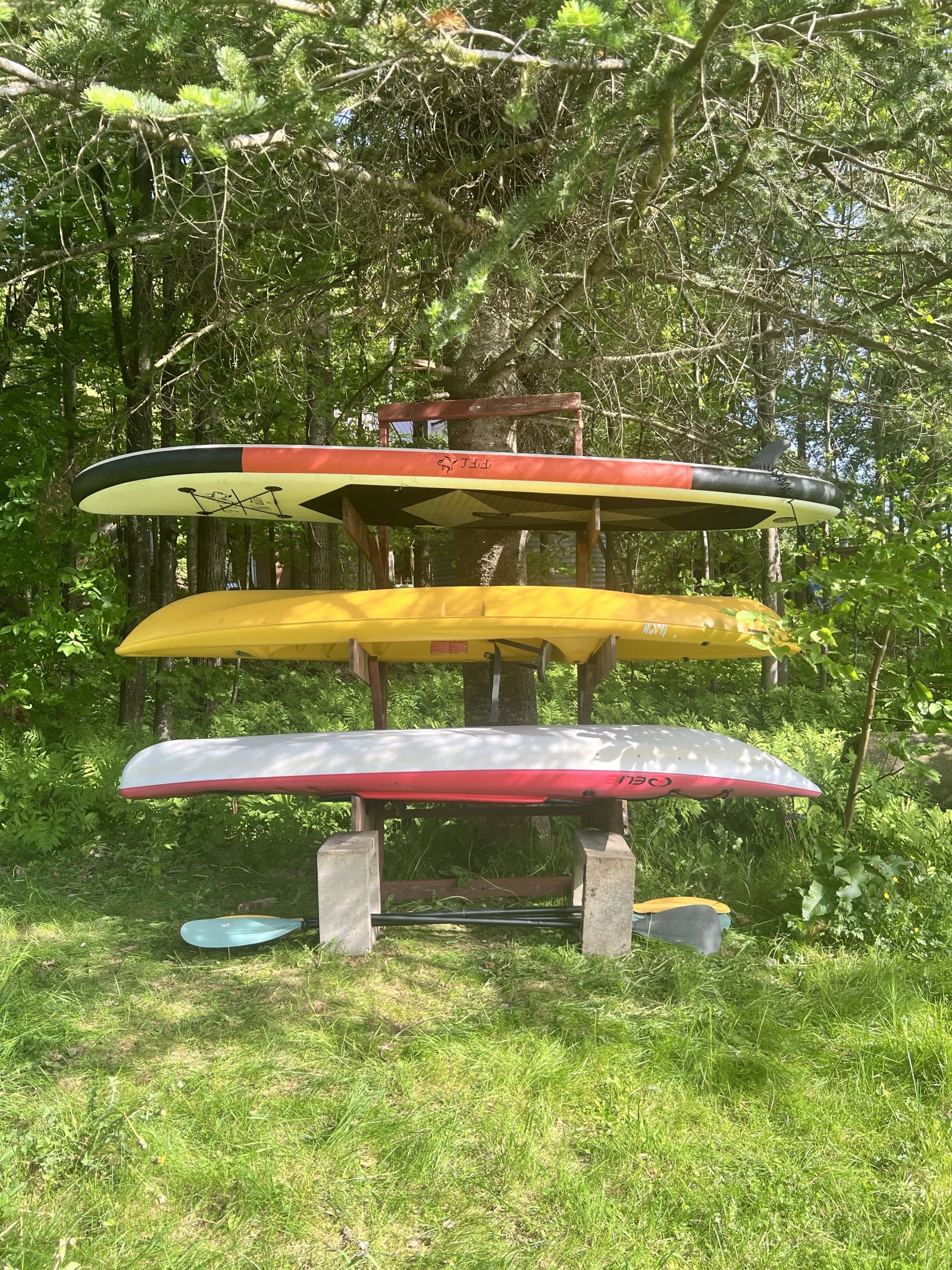 3 story lakeside cottage with jacuzzi, basement playroom