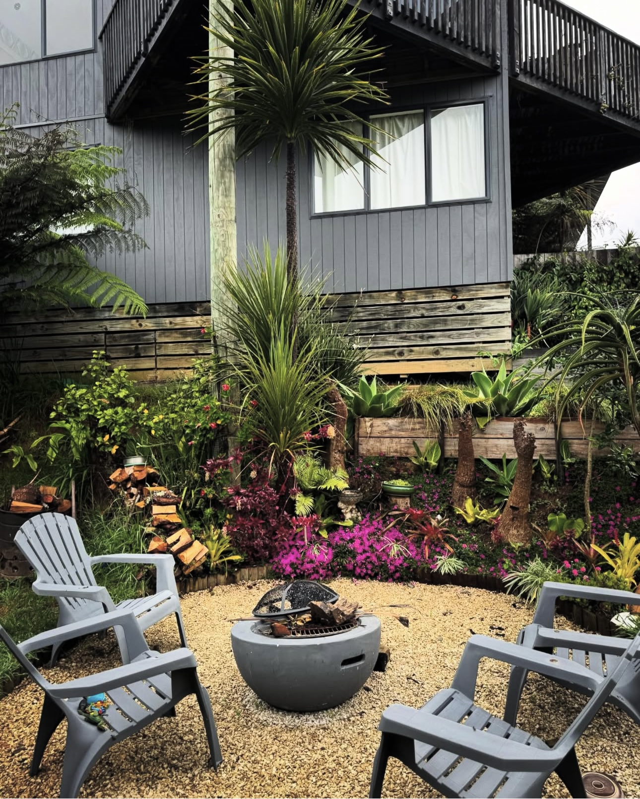 Quiet Coastal Haven with Lush Tropical Gardens