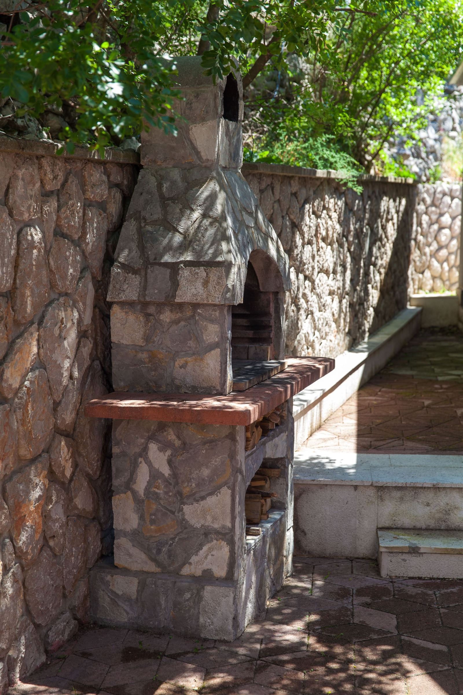 Spacious family apartment with terrace & sea view near Crikvenica