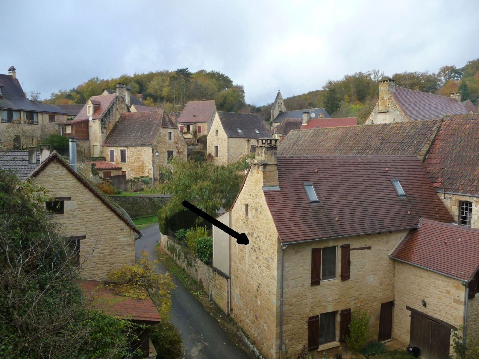 Our house in the village 
La maison et le bourg