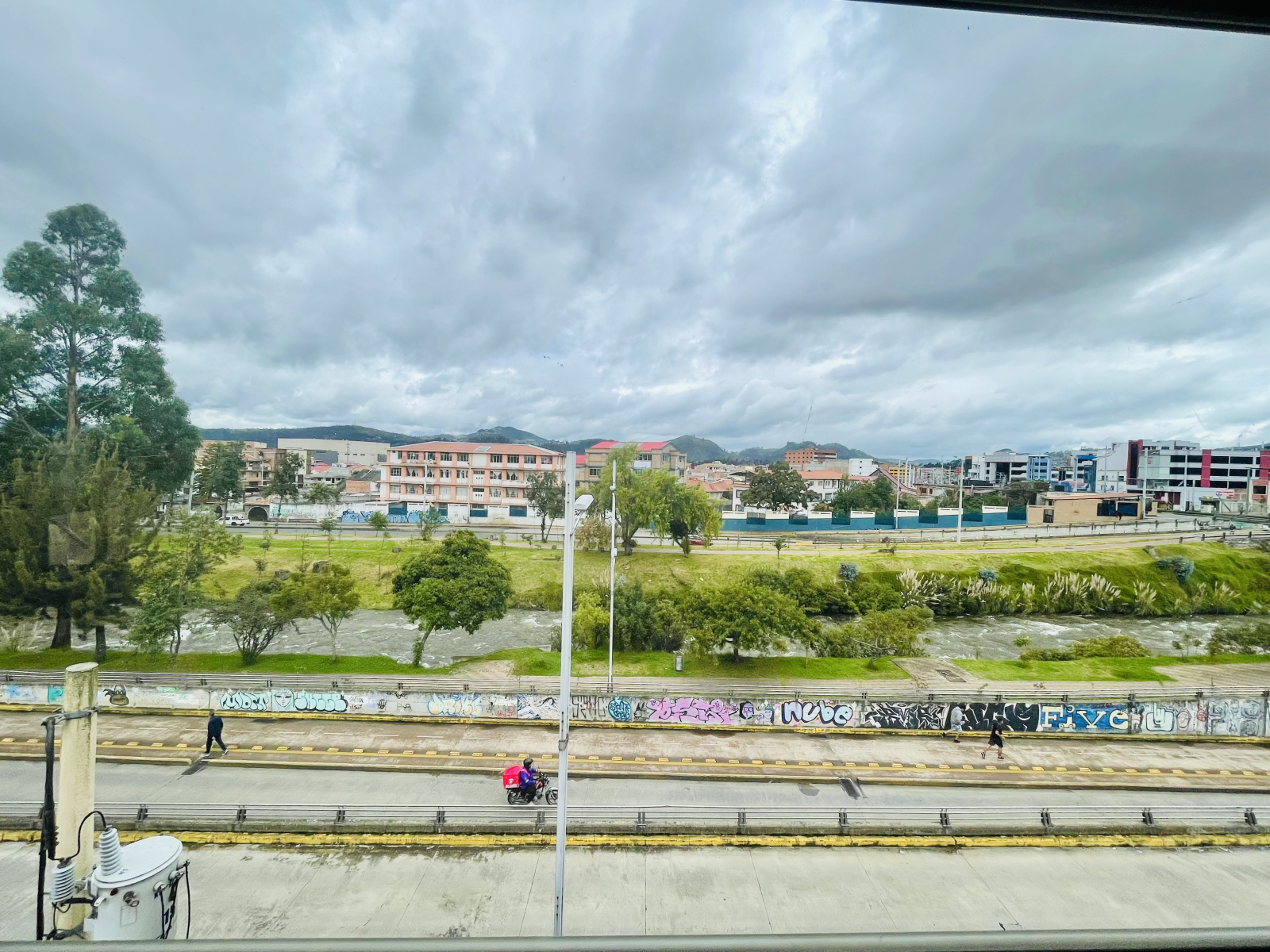 Riverfront cozy apartment with Panoramic Views in Puertas Del Sol