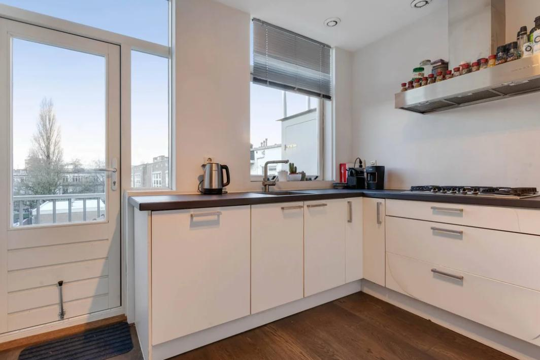 Magnifique appartement naturel à aire ouverte d’une chambre à Amsterdam