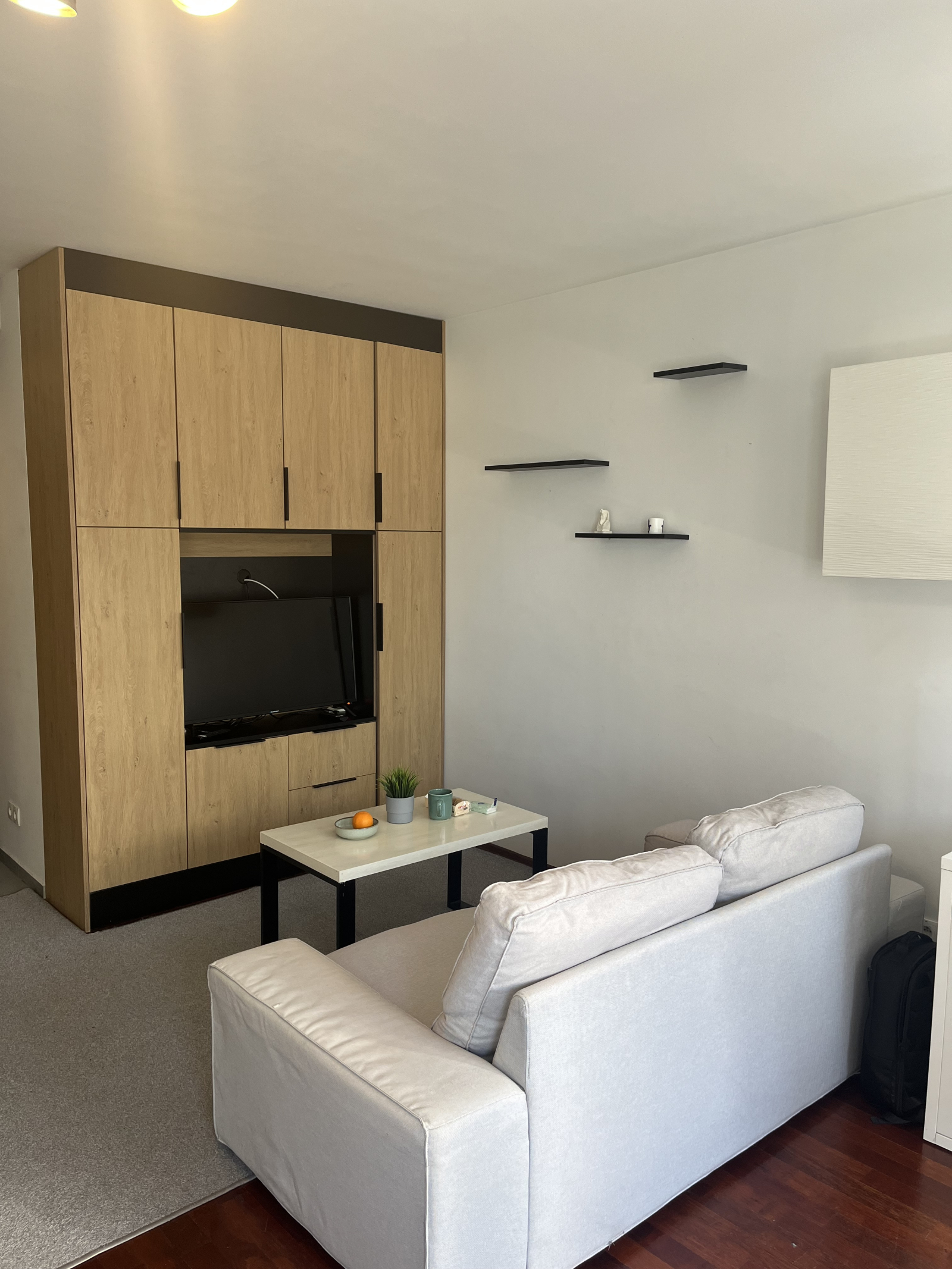 Cozy studio with balcony in peaceful Żoliborz, close to city center