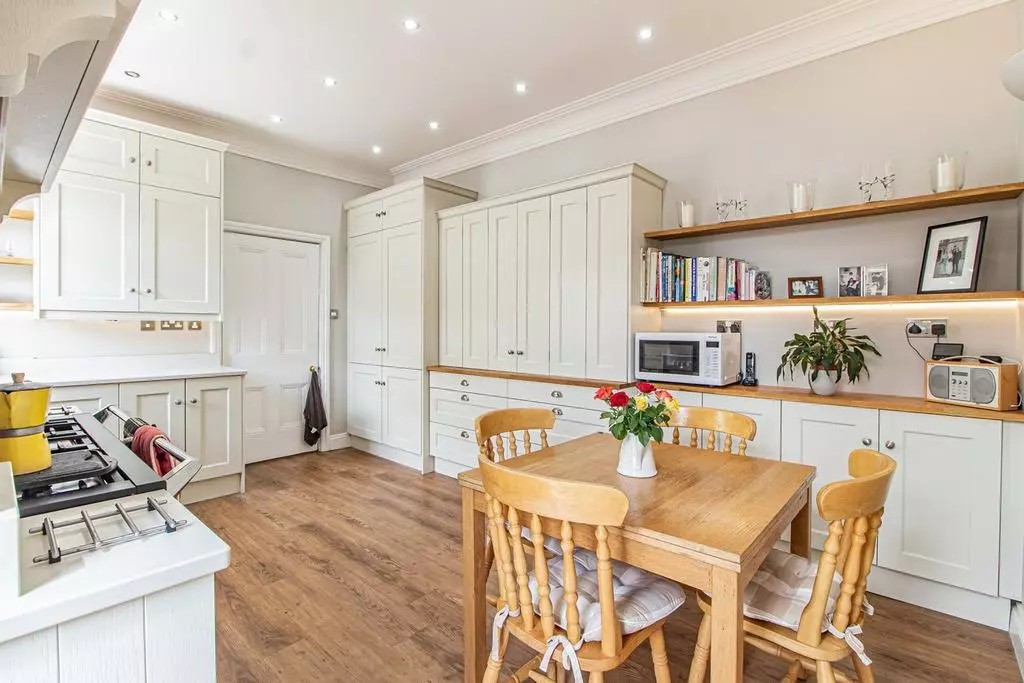 Maison familiale confortable située dans un village en périphérie de Cardiff, dans le sud du Pays de Galles