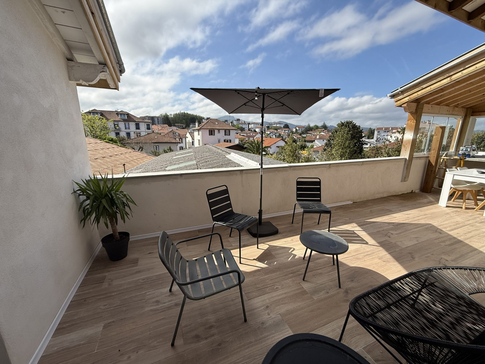 Basque Duplex Loft 85m² Hendaye - Terrace 36m² - Air conditioning - Outdoor kitchen