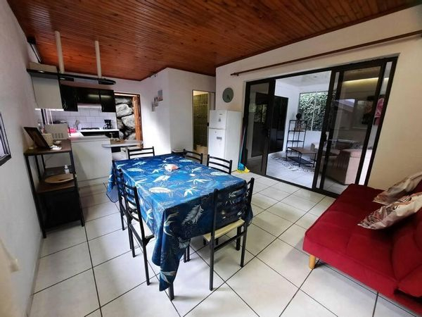 Unabhängiges Gästehaus mit Zugang zum Pool – Matatia Valley, Tahiti