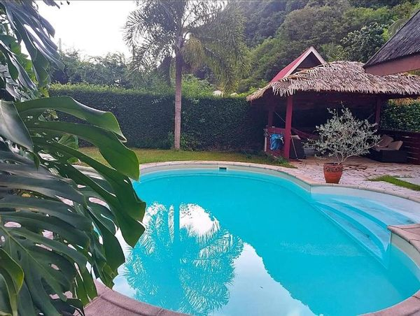 Unabhängiges Gästehaus mit Zugang zum Pool – Matatia Valley, Tahiti