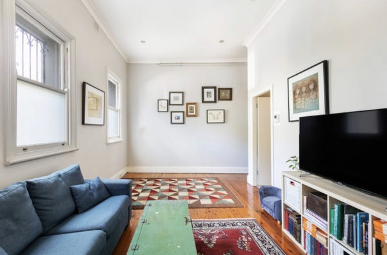 Stylish Inner West Apartment in a Converted Heritage Pub