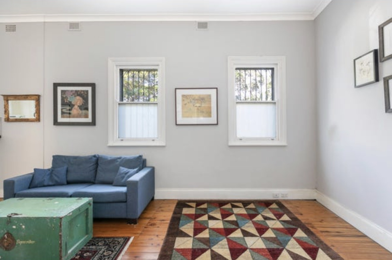 Stylish Inner West Apartment in a Converted Heritage Pub
