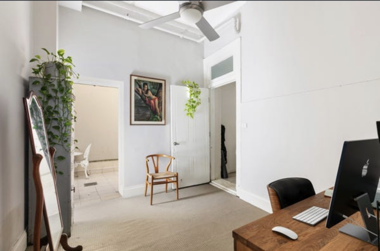 Stylish Inner West Apartment in a Converted Heritage Pub