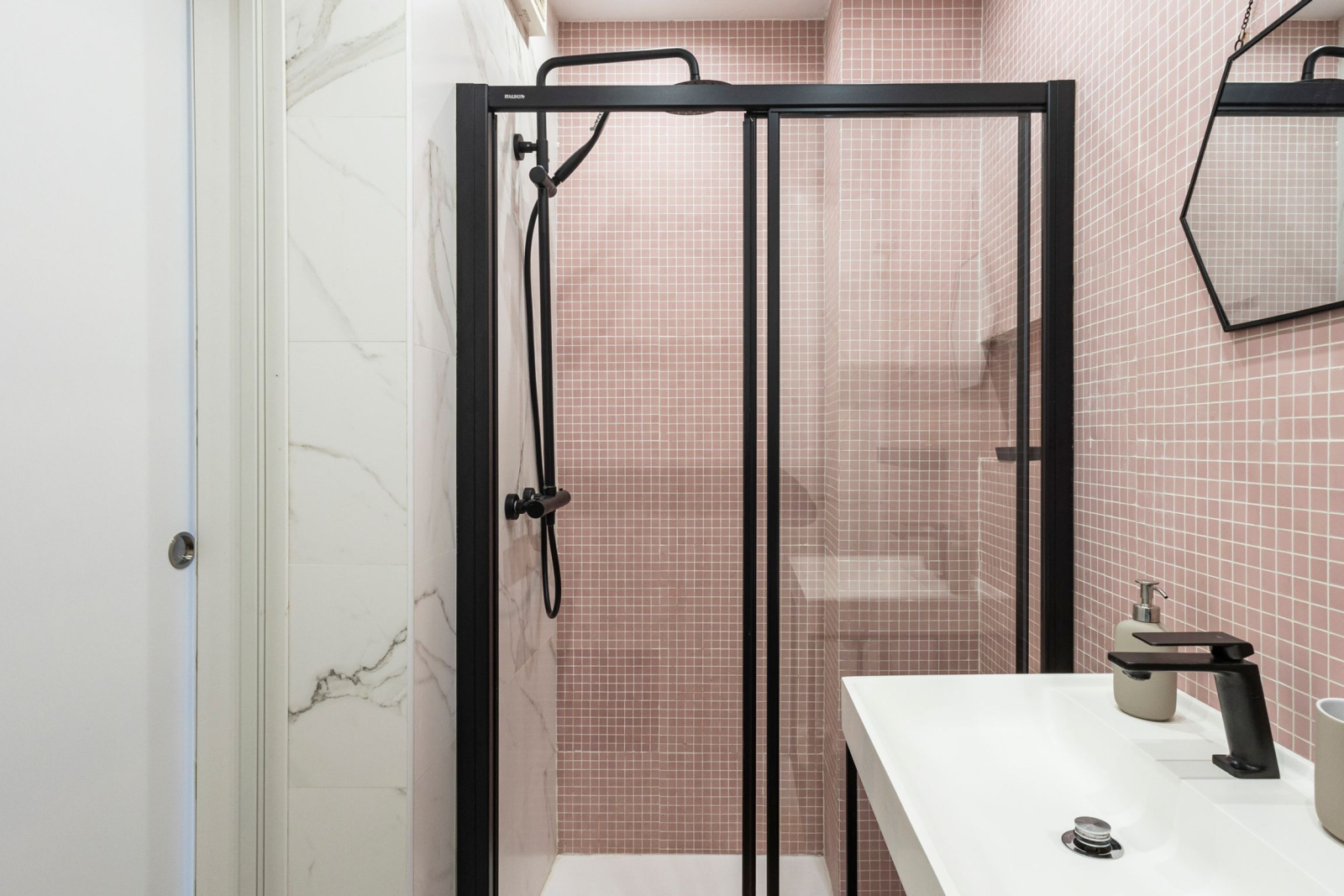 Moderno de 3 dormitorios y 2 baños en el centro de Oporto, Portugal