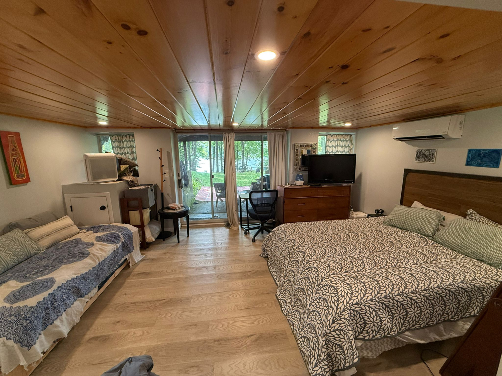 Lakeside Chalet in Central MA