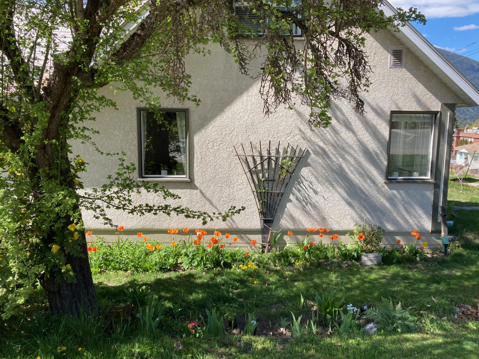 Charming character home within walking distance to the historic downtown Nelson