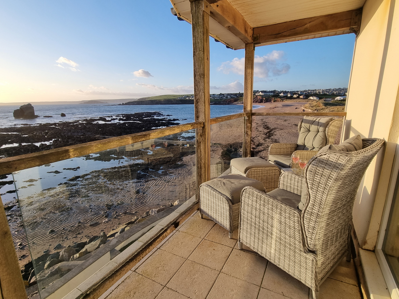 Apartment right on the Beach
