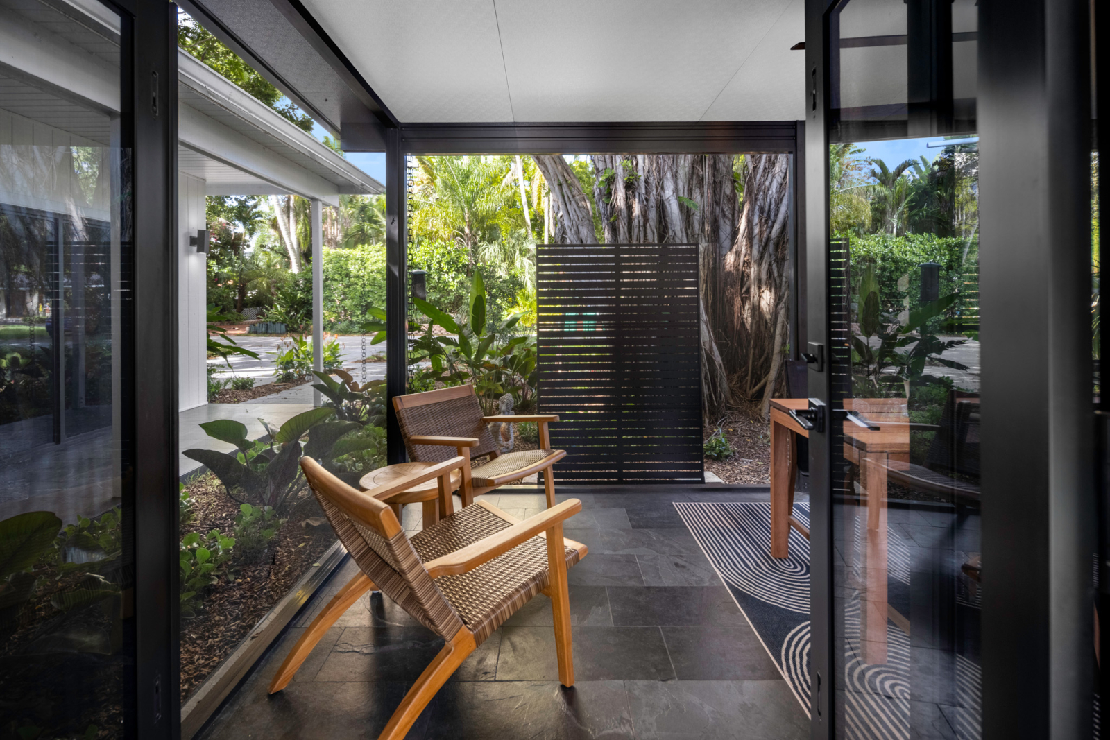 Pinecrest Tropical Home with pool