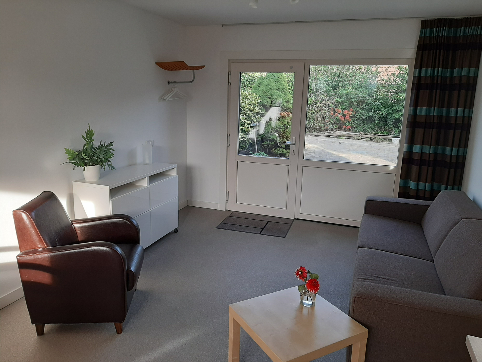 Bella casa con 2 camere da letto con un enorme giardino e vista sul mulino a vento olandese