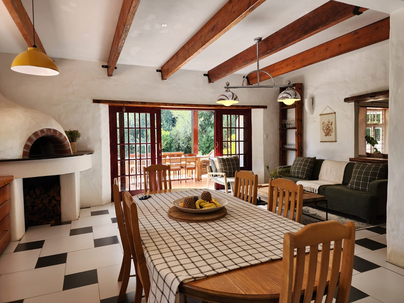 Characterful farmhouse on the mountainside