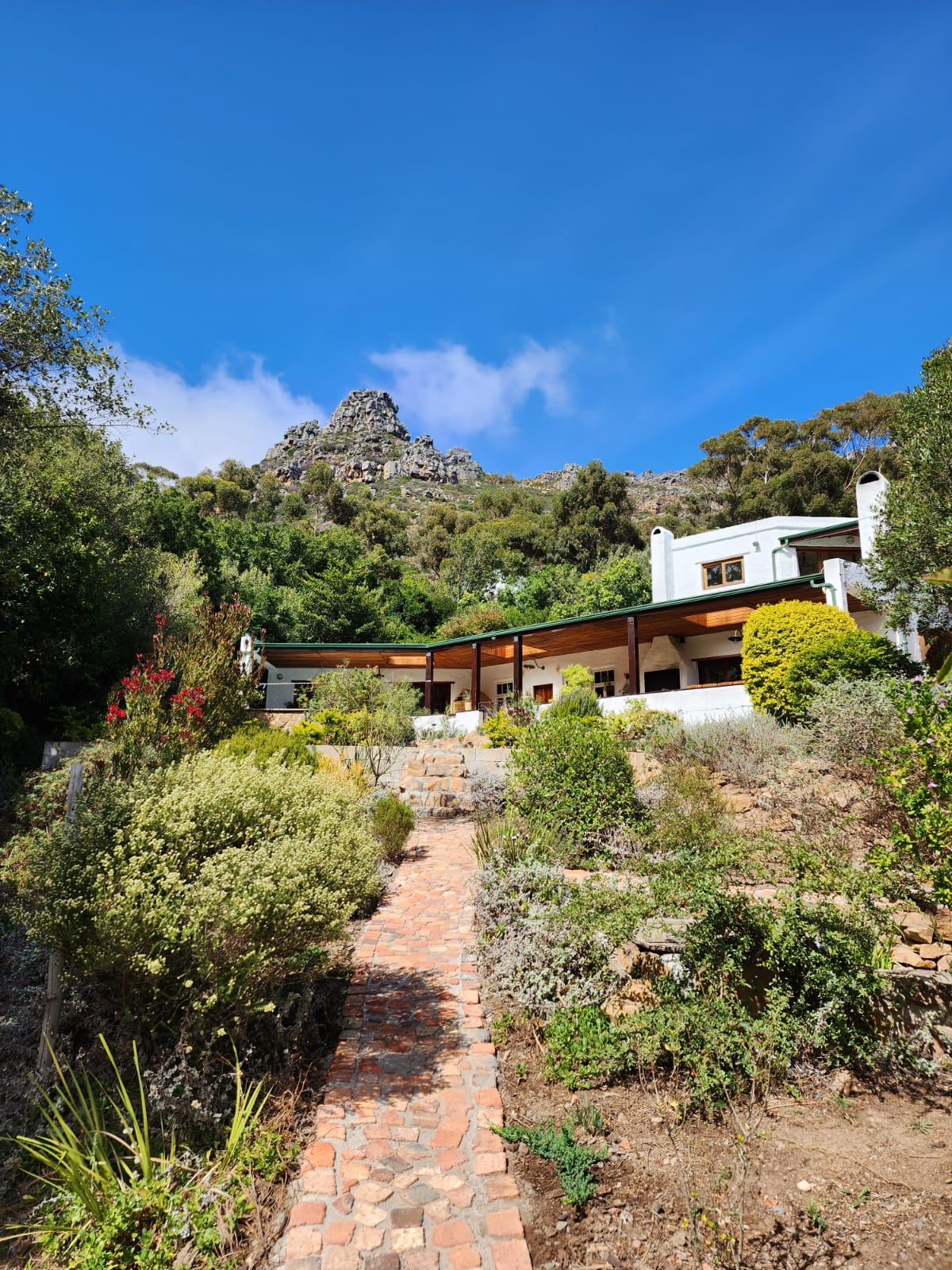 Characterful farmhouse on the mountainside