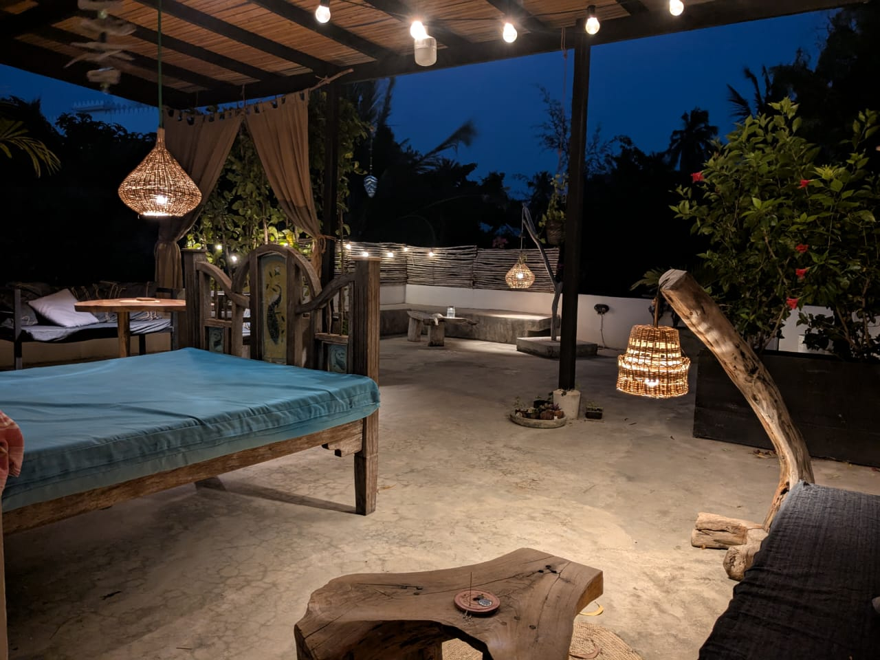 Zanzibar- dog incl. in 3 bedroom house on Zanzibar- 200 m from a  beautiful beach.