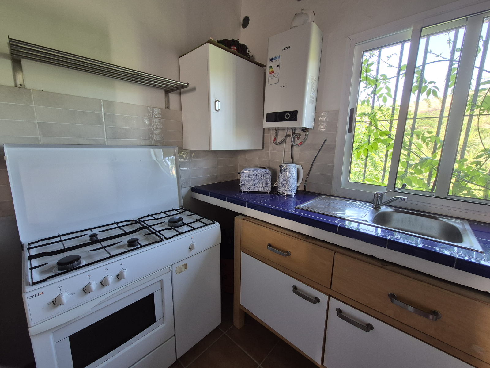 Charming Andalusian Casita with Pool Near Málaga, Caminito del Rey & the Costa del Sol